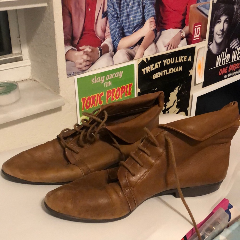 Fake leather ankle boots brown